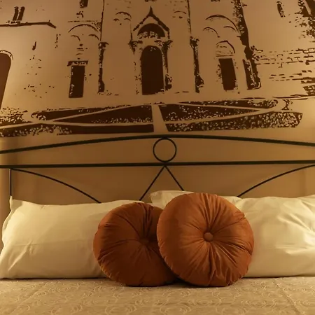 לינה וארוחת בוקר Antica Boutique 4*