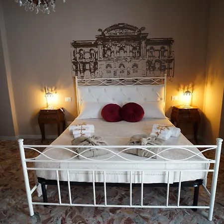 Antica Boutique בארי