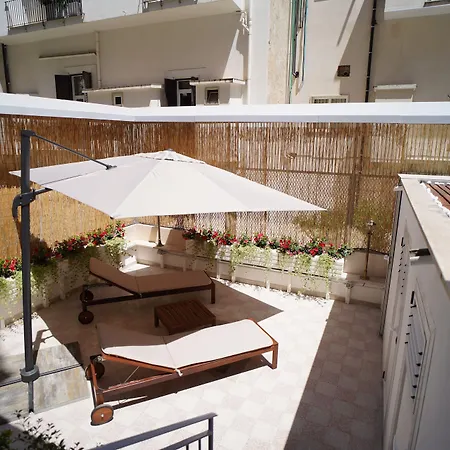 לינה וארוחת בוקר Antica Boutique 4*