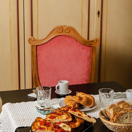 Antica Boutique فندق مبيت وإفطار 4*