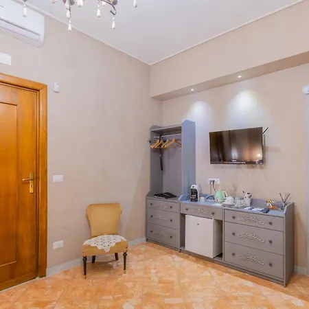 فندق مبيت وإفطار Antica Boutique 4*