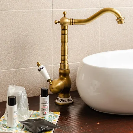 فندق مبيت وإفطار Antica Boutique 4*