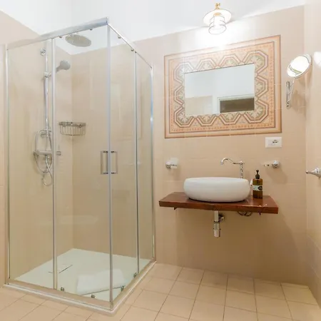 فندق مبيت وإفطار Antica Boutique 4*