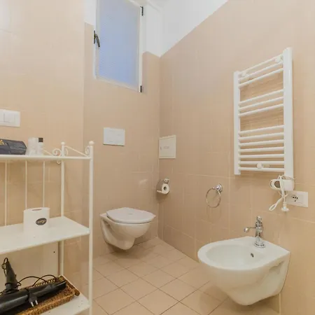 Antica Boutique باري